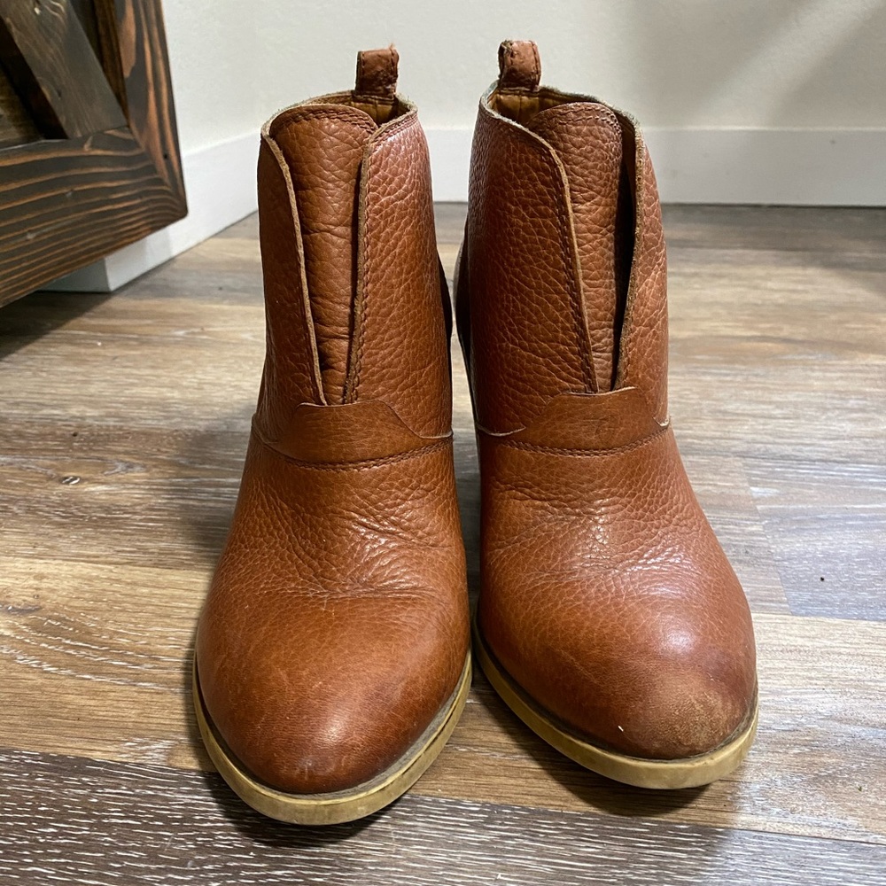 Lucky Brand ankle booties